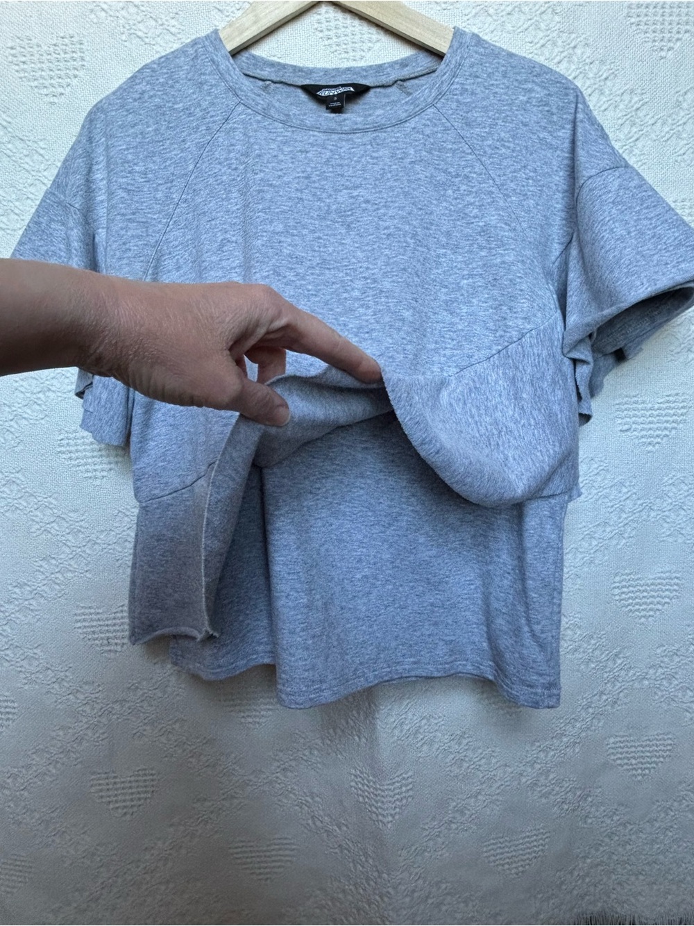 project RUNWAY Light Gray Ruffle Short Sleeve Top -size Small - Picture 6 of 8